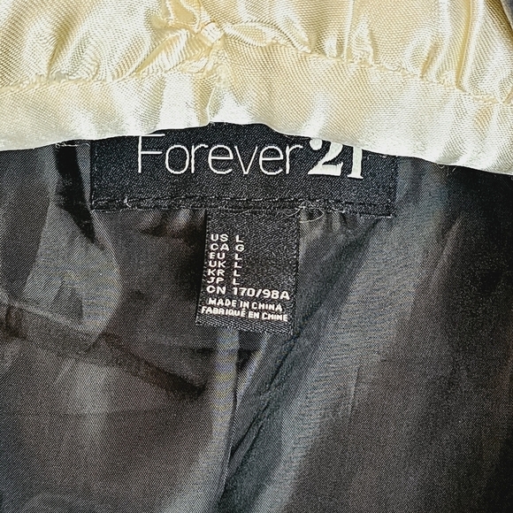 Forever 21 Black & Cream Duo-Tone Moto Faux Leather Jacket Size L - Picture 7 of 16